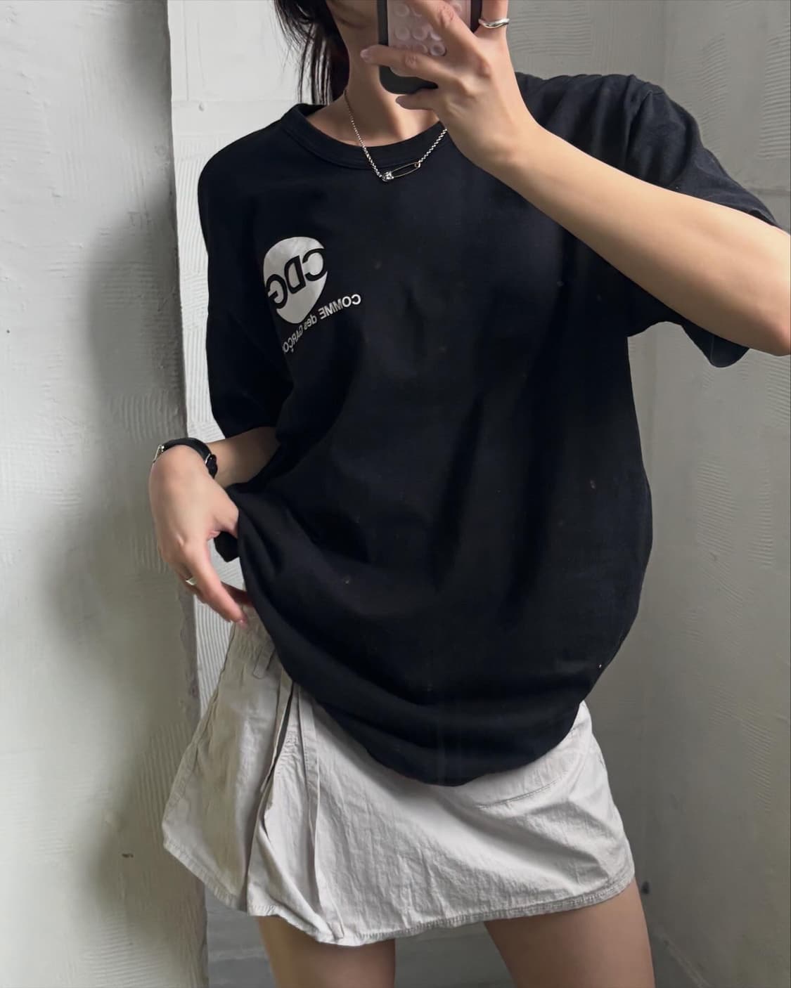  꼼데가르송 CDG로고 블랙컬러 티셔츠 상품이미지1