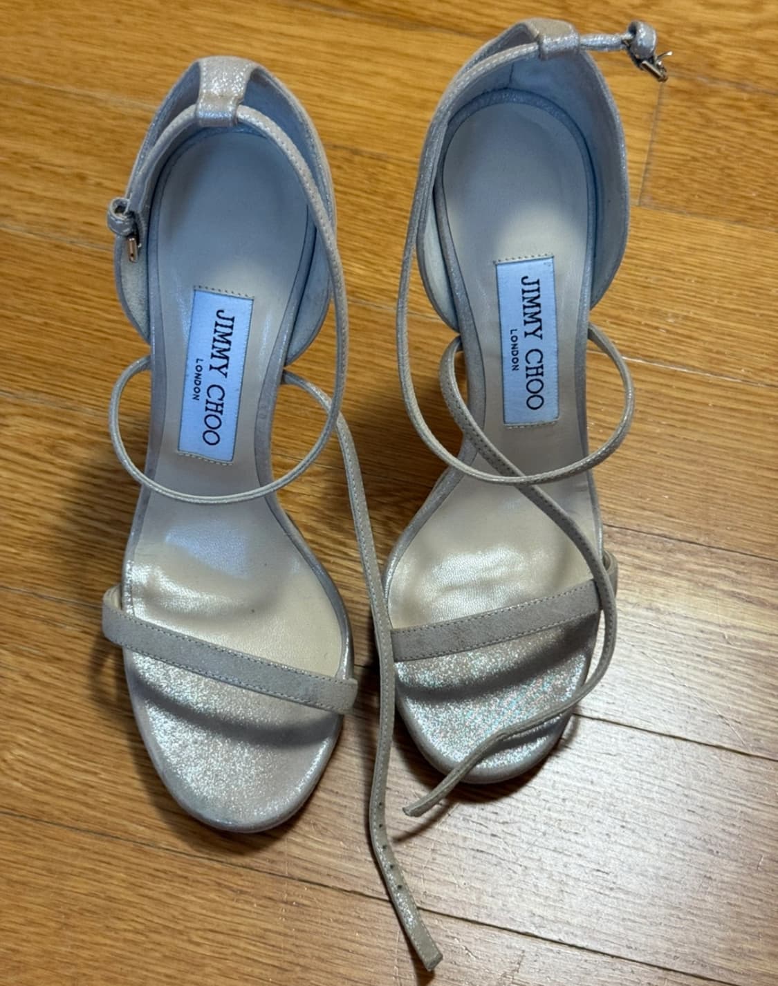 Jimmy choo 지미추 스웨이드 실버 스트랩 힐 상품이미지2