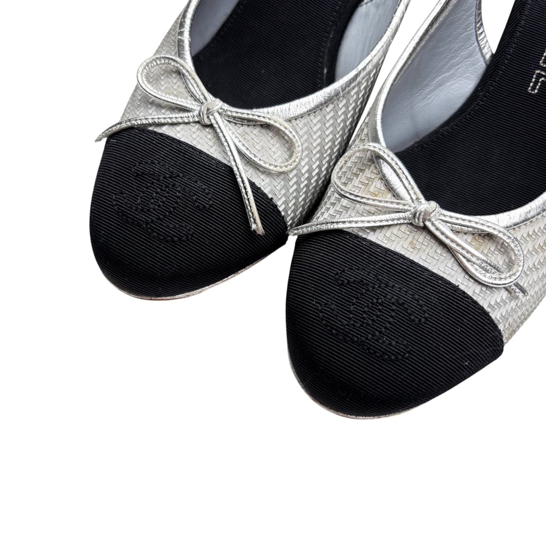 샤넬 37.5c 실버 블랙 슬링백 상품이미지2