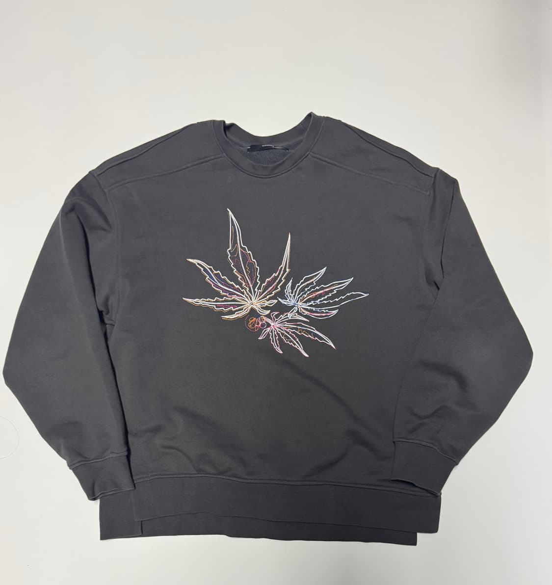 일꼬르소 21년도 프린팅 스웻 맨투맨 L 상품이미지1