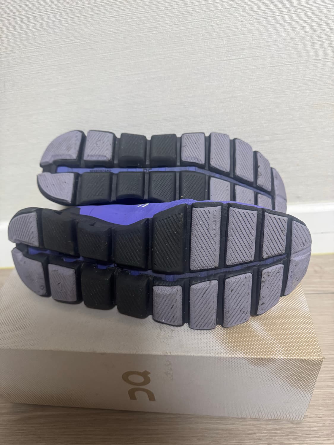 온러닝 클라우드x3 블루베리 285 상품이미지3