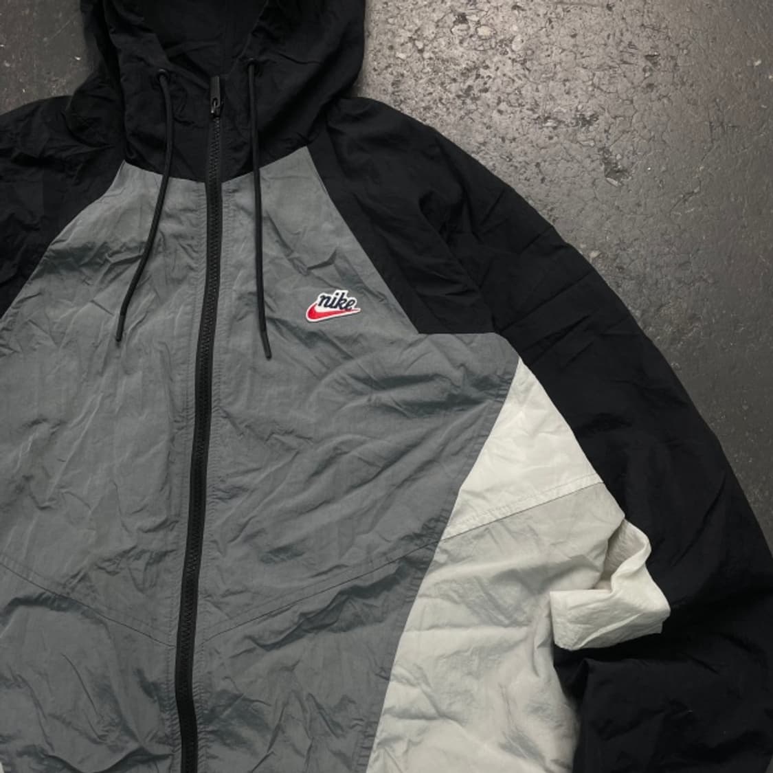 100 나이키 헤리티지 바람막이 상품이미지2