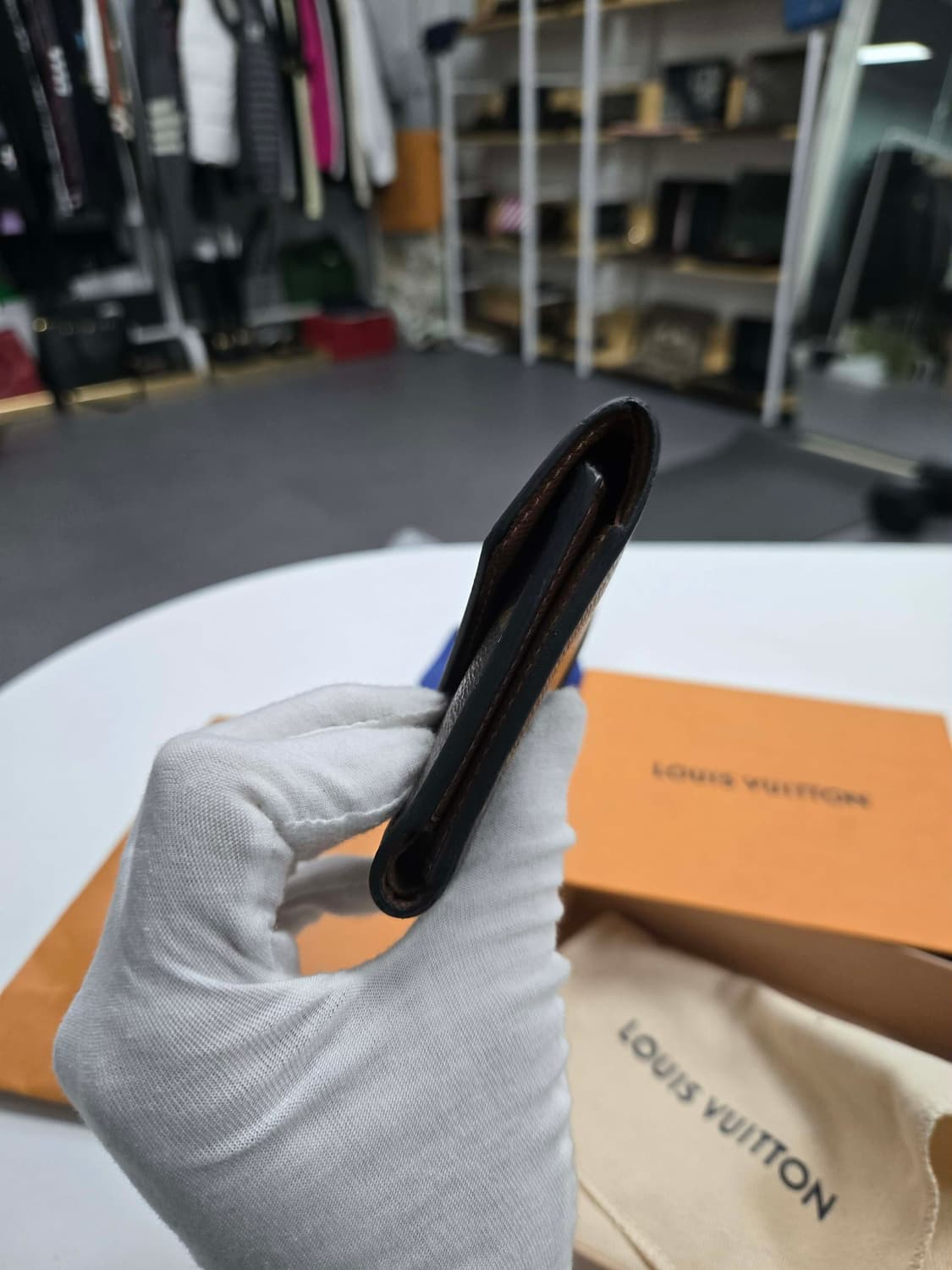 [A급컨디션] 루이비통 빅토린월릿 반지갑 상품이미지4