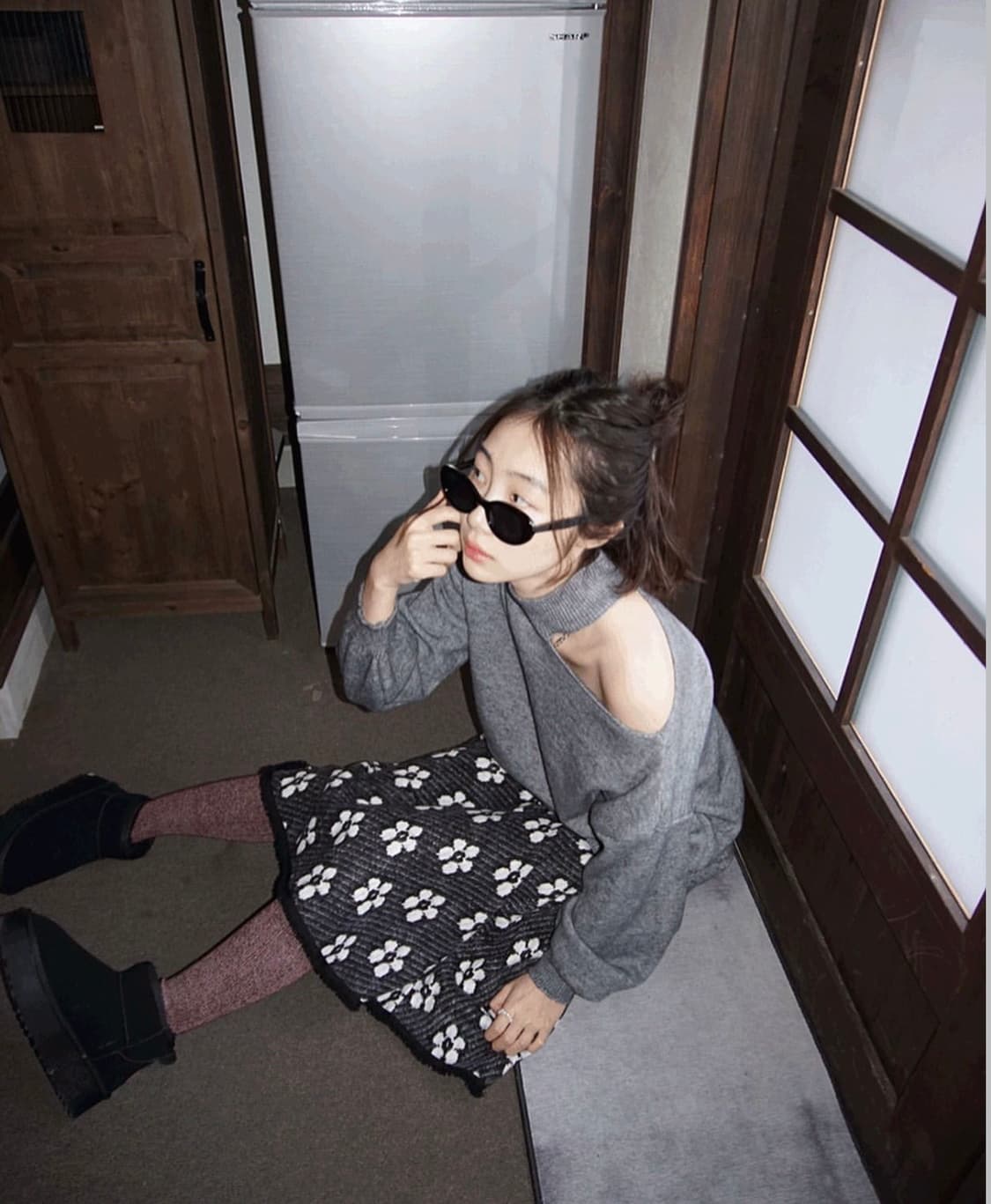 김아홉 꽃무늬 겉기모 검정/블랙 스커트 치마 상품이미지1