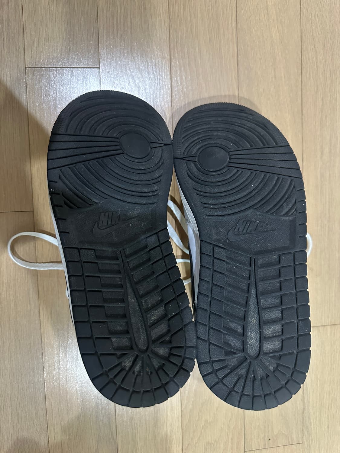 나이키 조던1 미드 그레이 포그 상품이미지5