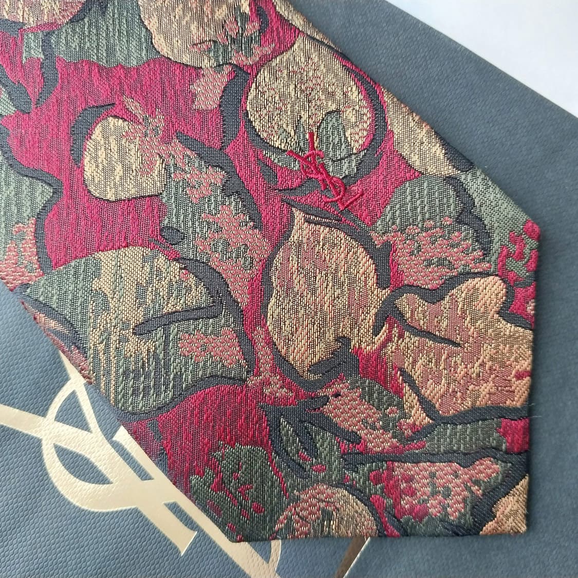 입생로랑 브라운 & 레드 자카드 패턴 넥타이 9cm A+등급 K2624 상품이미지7