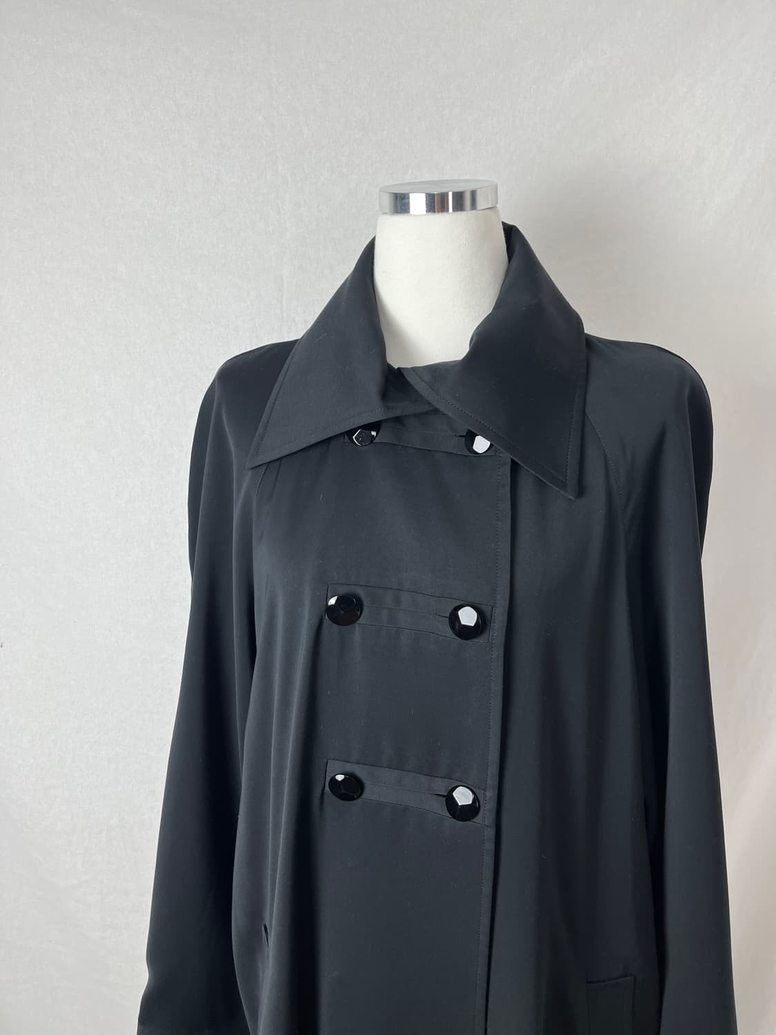 AKI 폴리 원단 롱 코트 상품이미지2