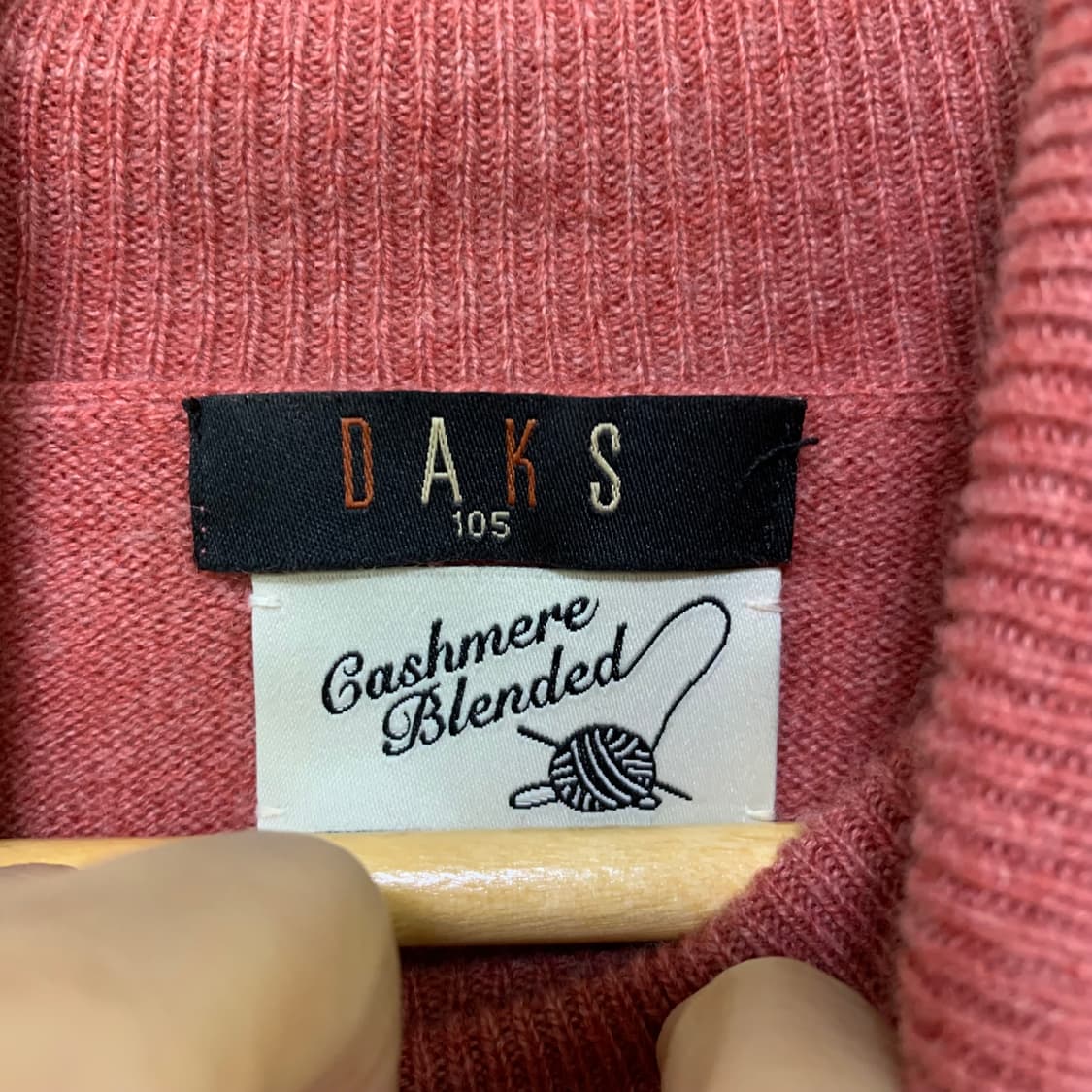 닥스 핑크 브라운 목폴라 니트 빈티지 남녀공용 상품이미지4