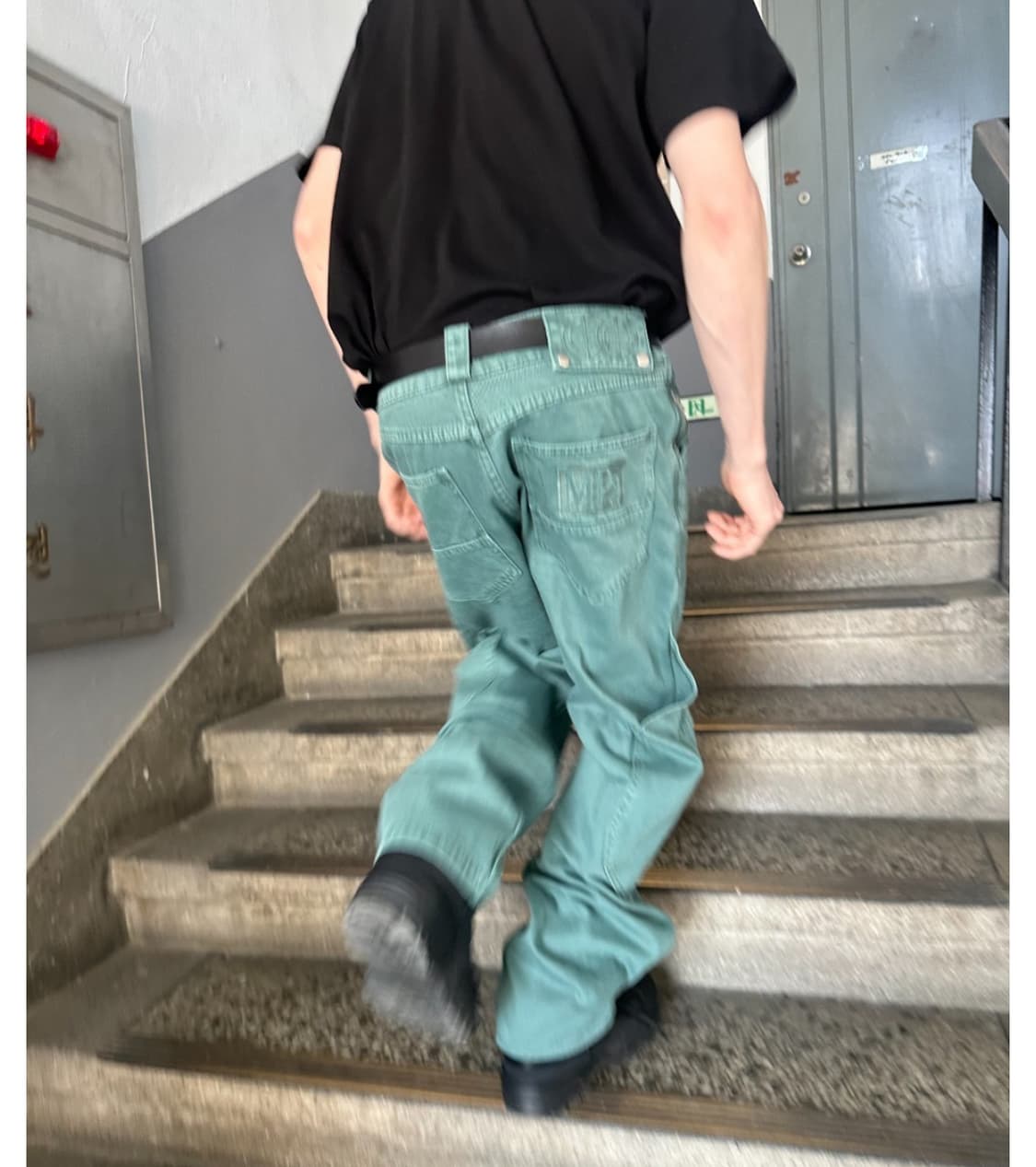 [m]플라스틱 프러덕트 MPa CALF POCKET PANTS 상품이미지1