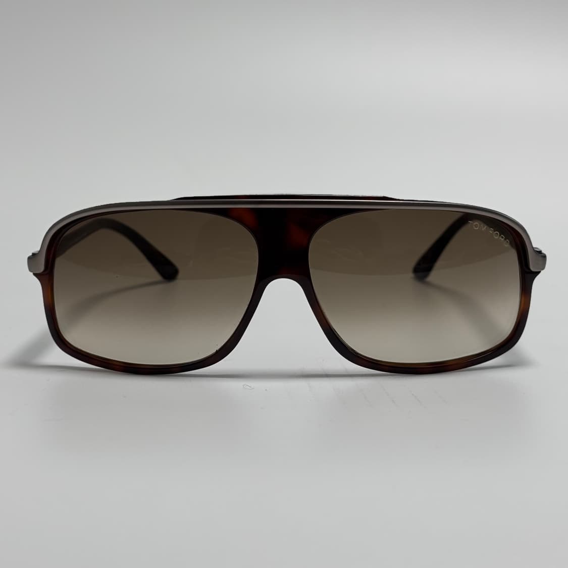톰포드 에르네스토 에비에이터 선글라스 (Ernesto TF133) 상품이미지3
