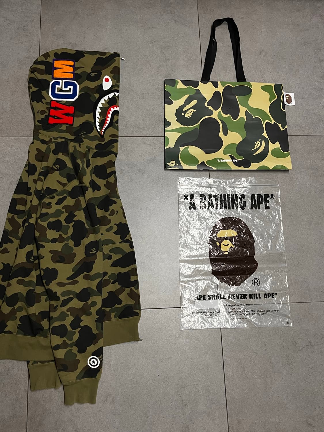 새상품급)베이프 녹계 샤크 후드집업  상품이미지1