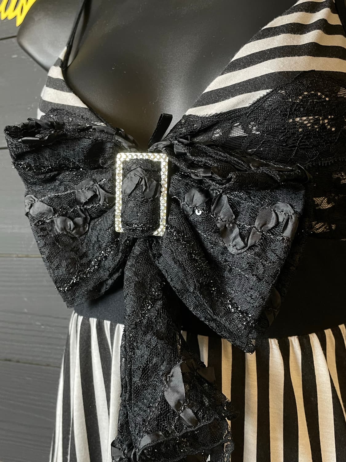 BODY JEINE 바디 제인 갸루 스트라이프 줄무늬 큐빅 리본 원피스 상품이미지5