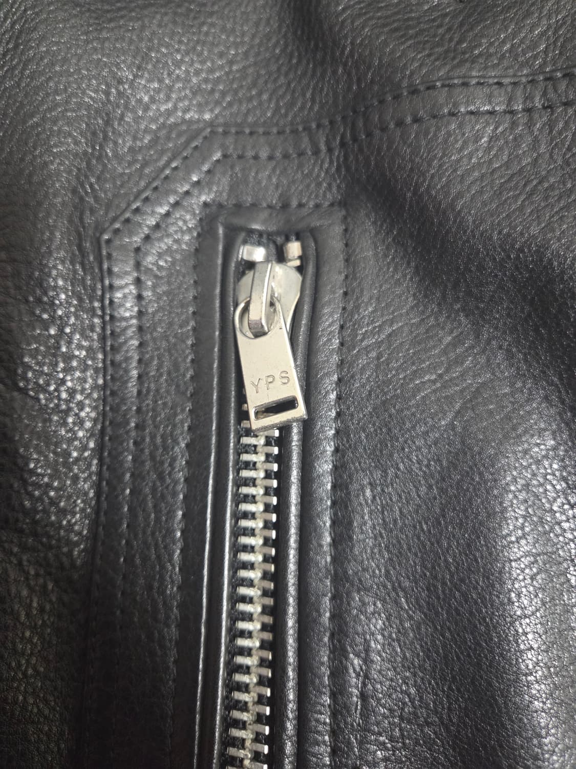 Young Poets 카우하이드 라이더 자켓 상품이미지3