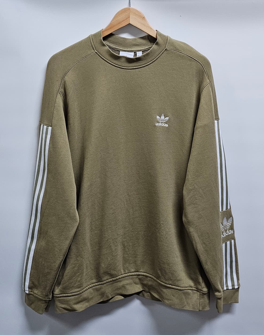 아디다스 락업 크루맨투맨 XL 상품이미지1