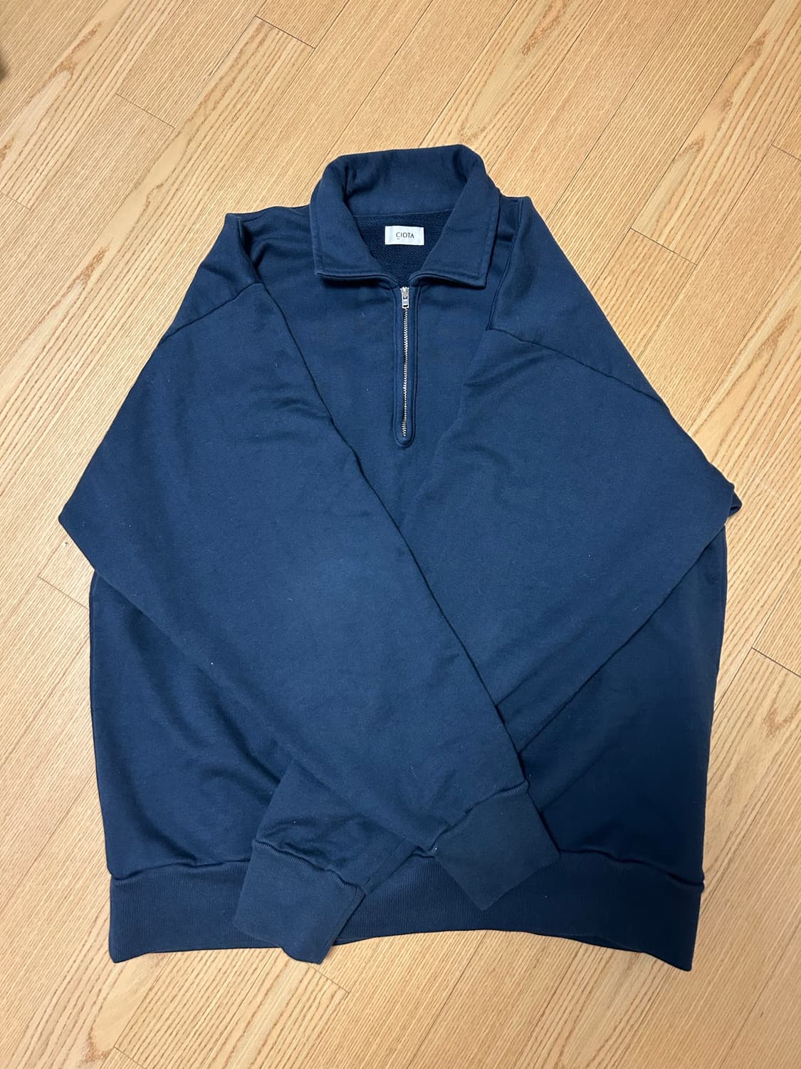 시오타 하프집업 스웻 네이비 상품이미지3