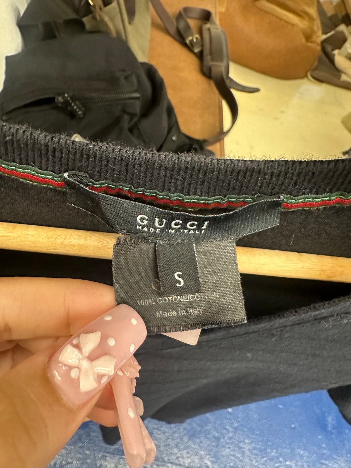 2000s GUCCI 구찌 브이넥 블랙 반팔티  상품이미지6