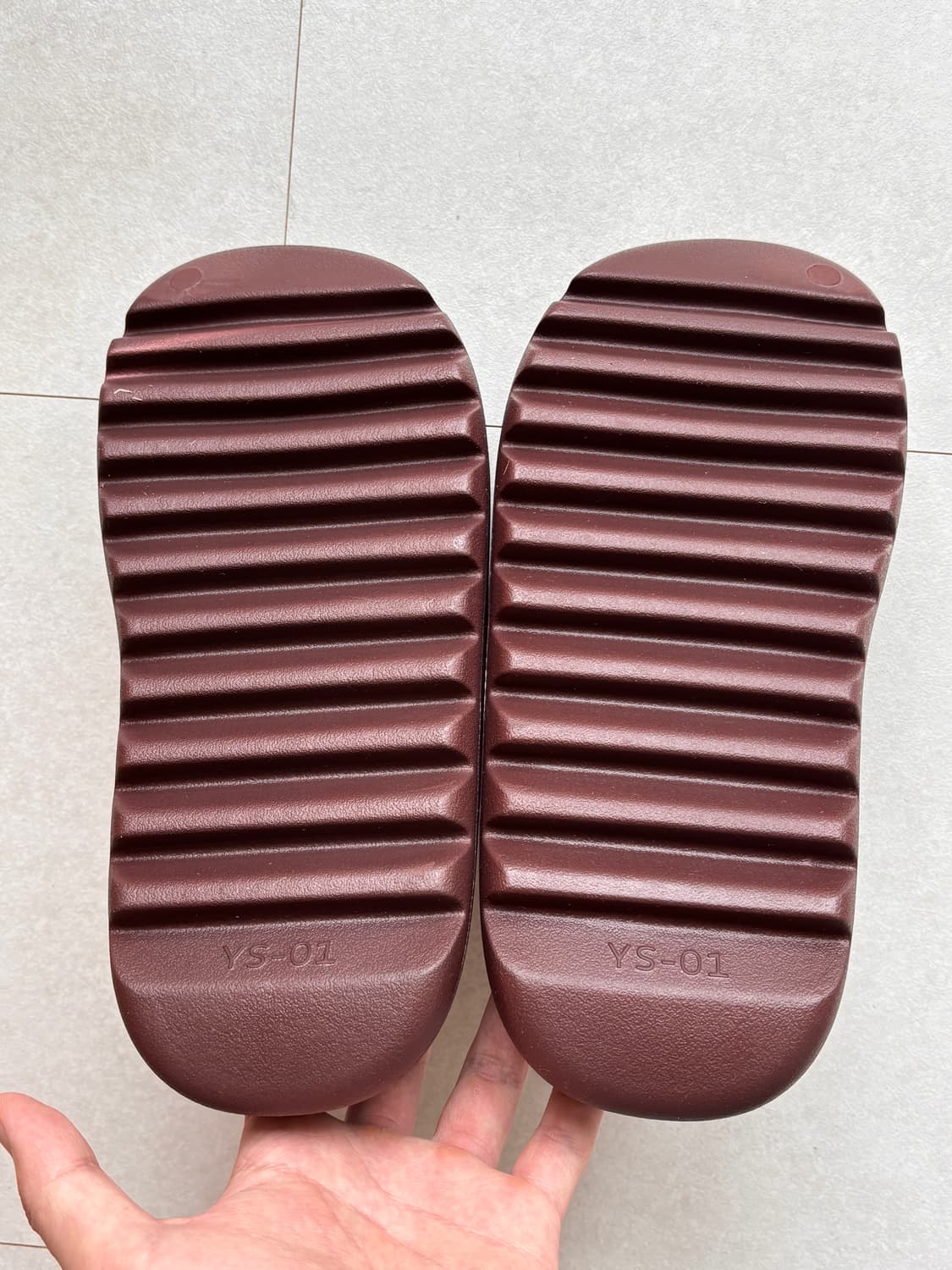 Yeezy YS-01 Slide Chocolate Brown US11  상품이미지5