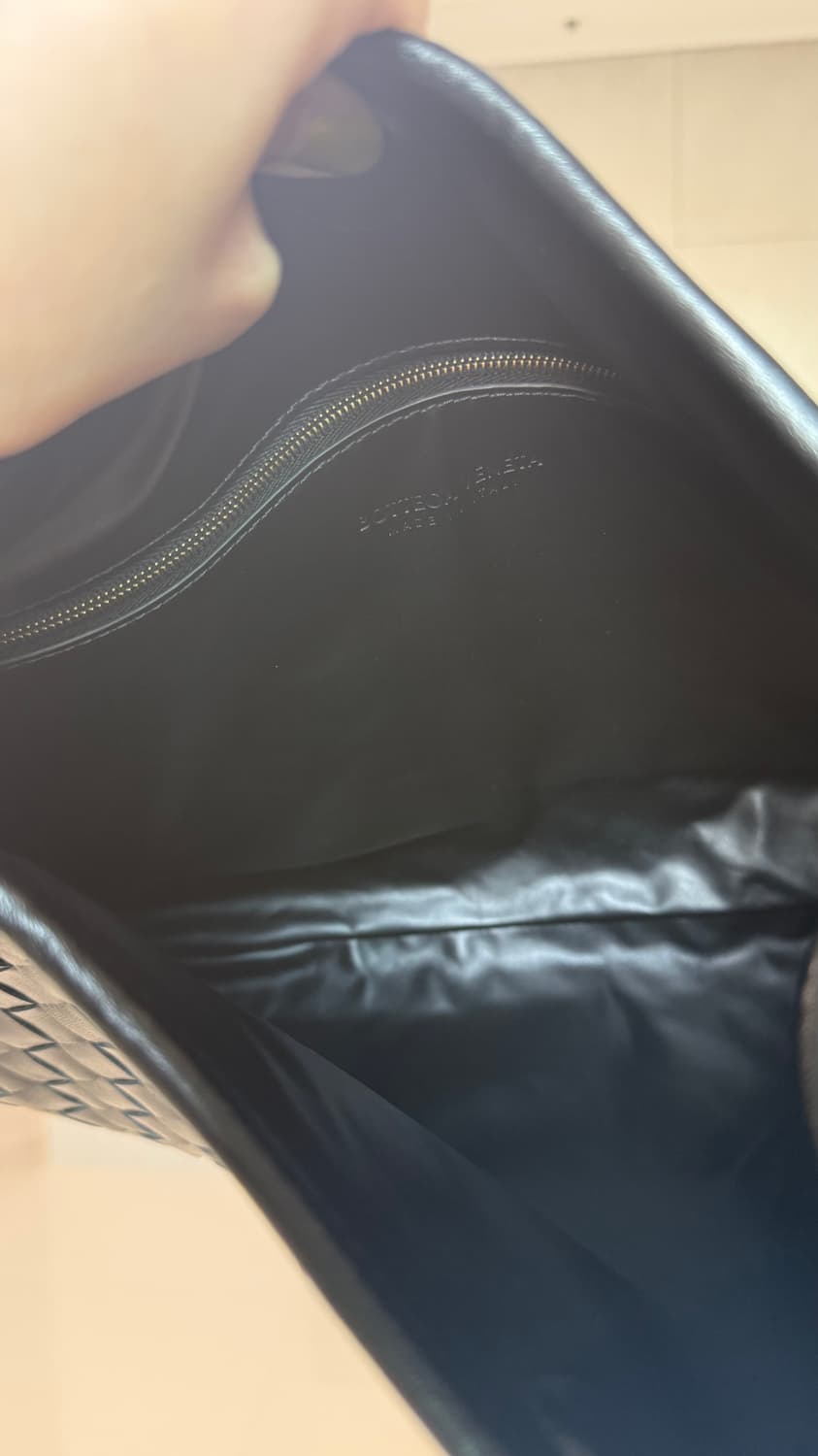 보테가베네타 홉 스몰 블랙 2회 단시간 착용 정가 654만원 상품이미지7