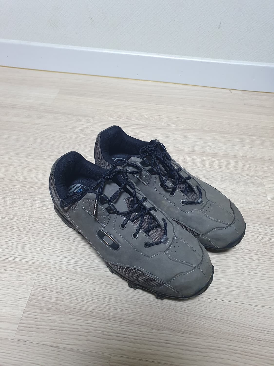 오클리 바탈리온 로우 트레킹화 300 상품이미지2