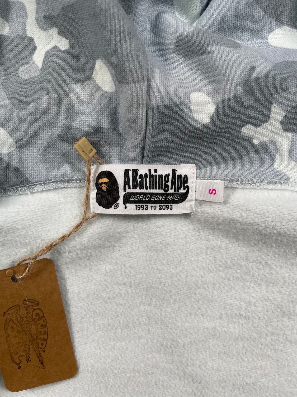 베이프 샤크 카모 후드집업 상품이미지8