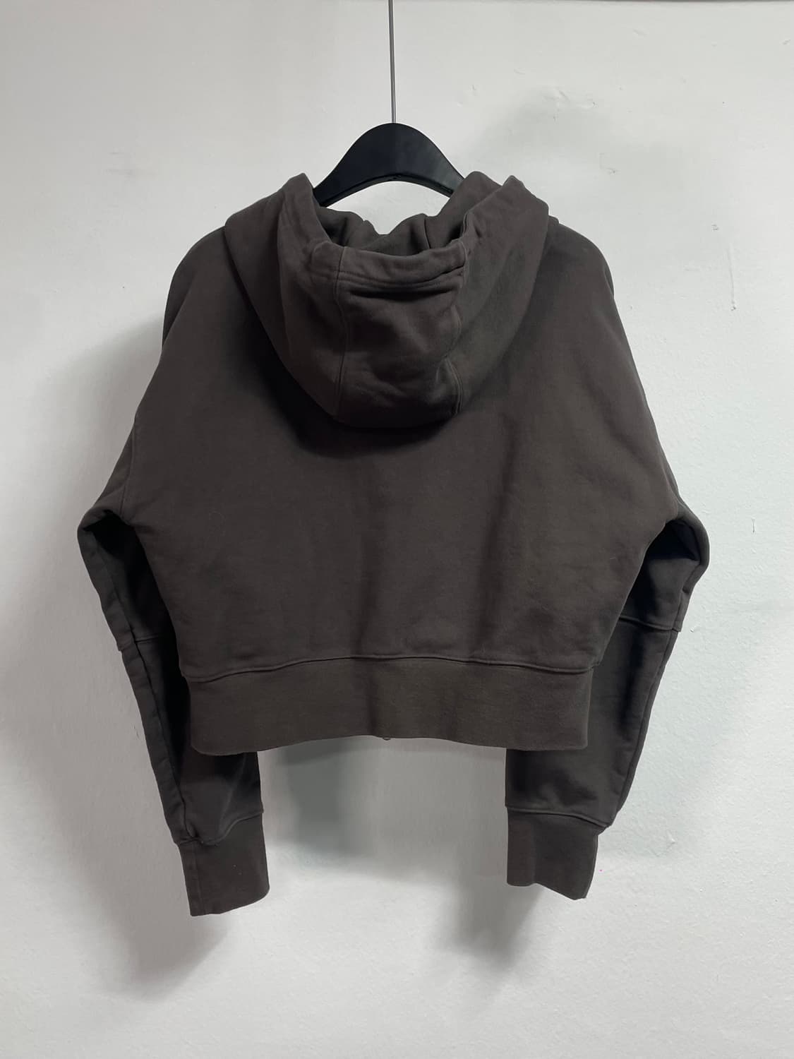 마리떼 프랑소와저버 클래식 크롭 후드티 (on.247) 상품이미지3