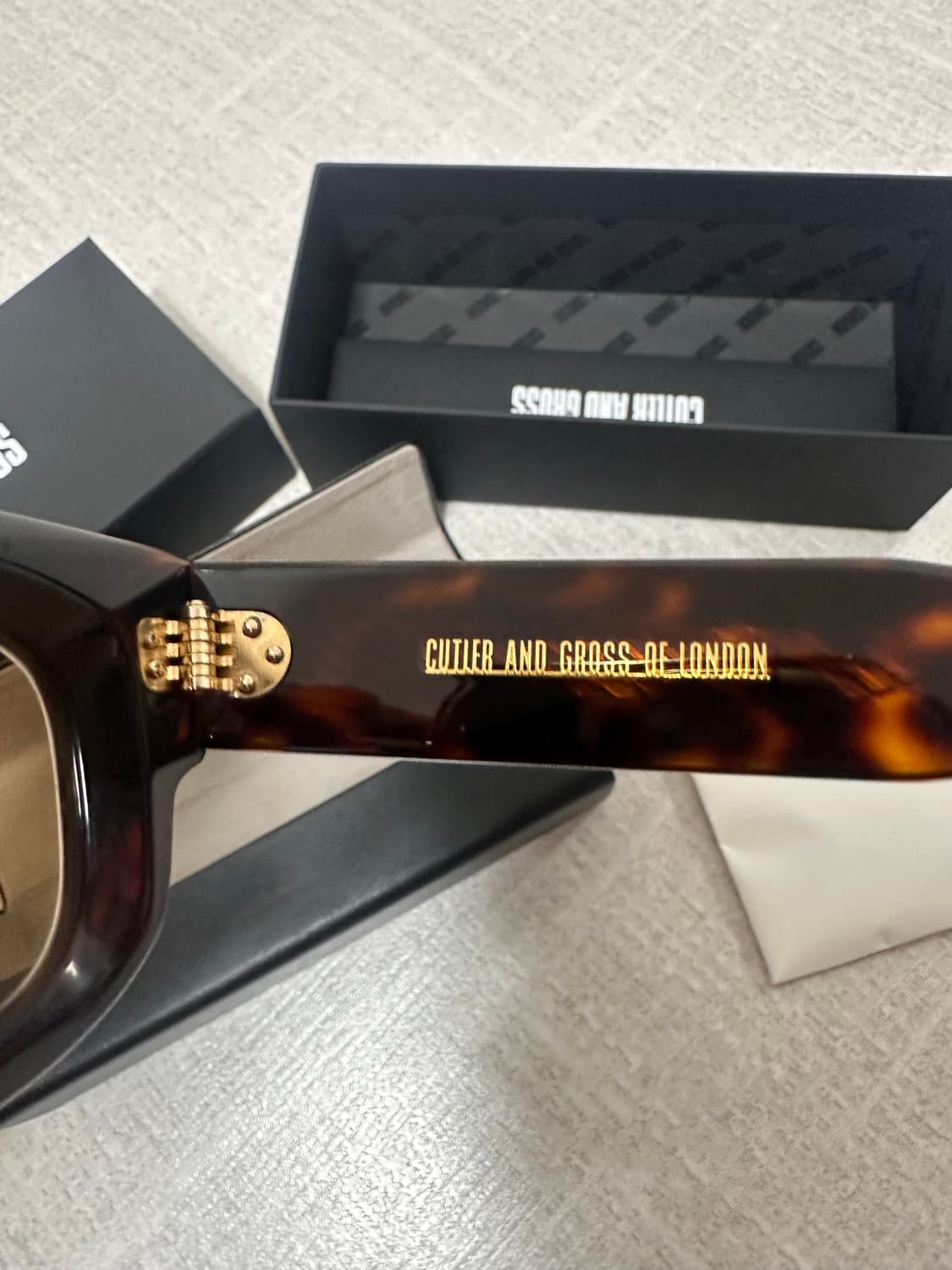 커틀러앤그로스[cutler and gross]9325 상품이미지2