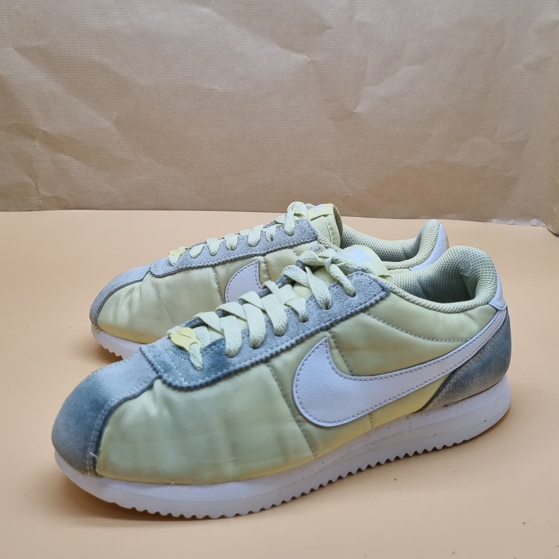 나이키 코르테즈 옐로우 여성운동화240  상품이미지1