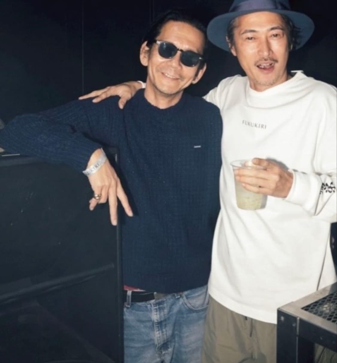 슈프림 스몰박스 와플 스웨터 상품이미지1