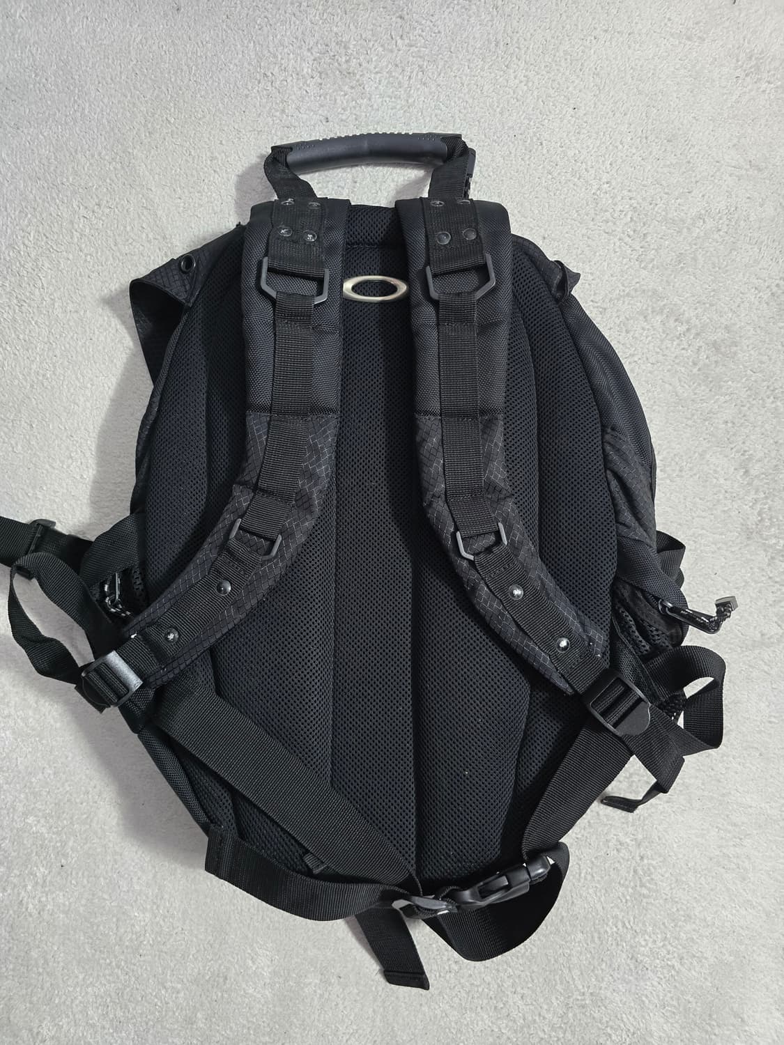 Oakley 오클리 올블랙 유틸리티 백팩 상품이미지6