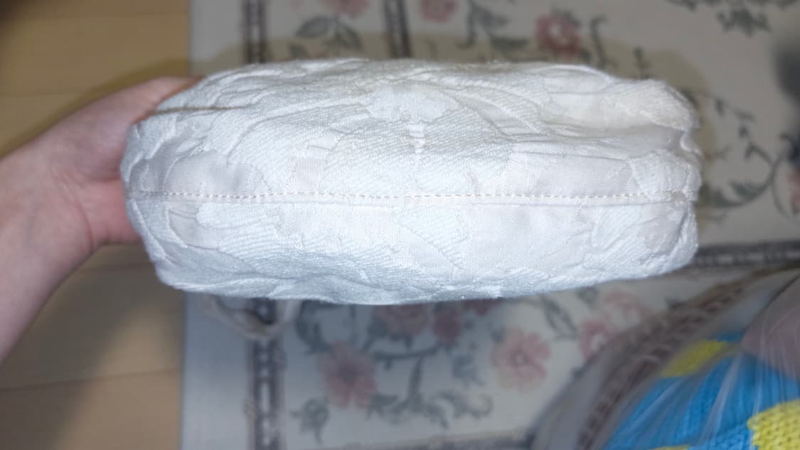 포코포스카 가방 CROSS PETAL IN BEIGE 상품이미지7