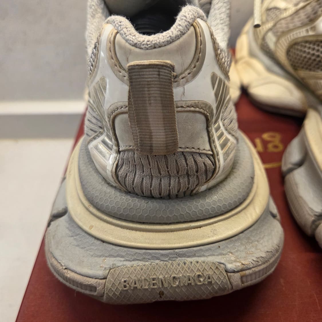 발렌시아가 3XL 에그쉘 40 상품이미지6