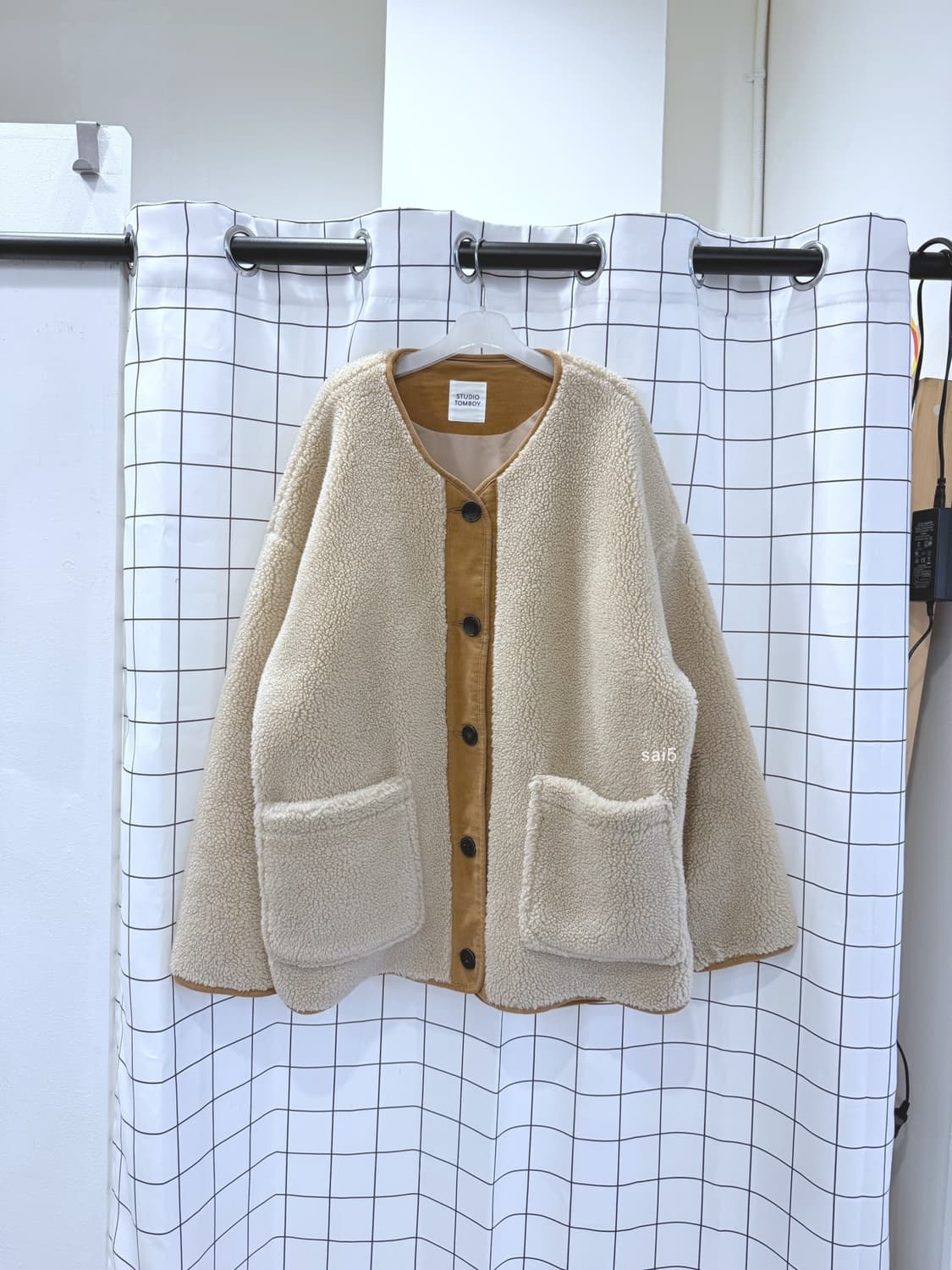 스튜디오톰보이 코듀로이배색 뽀글이자켓 상품이미지1