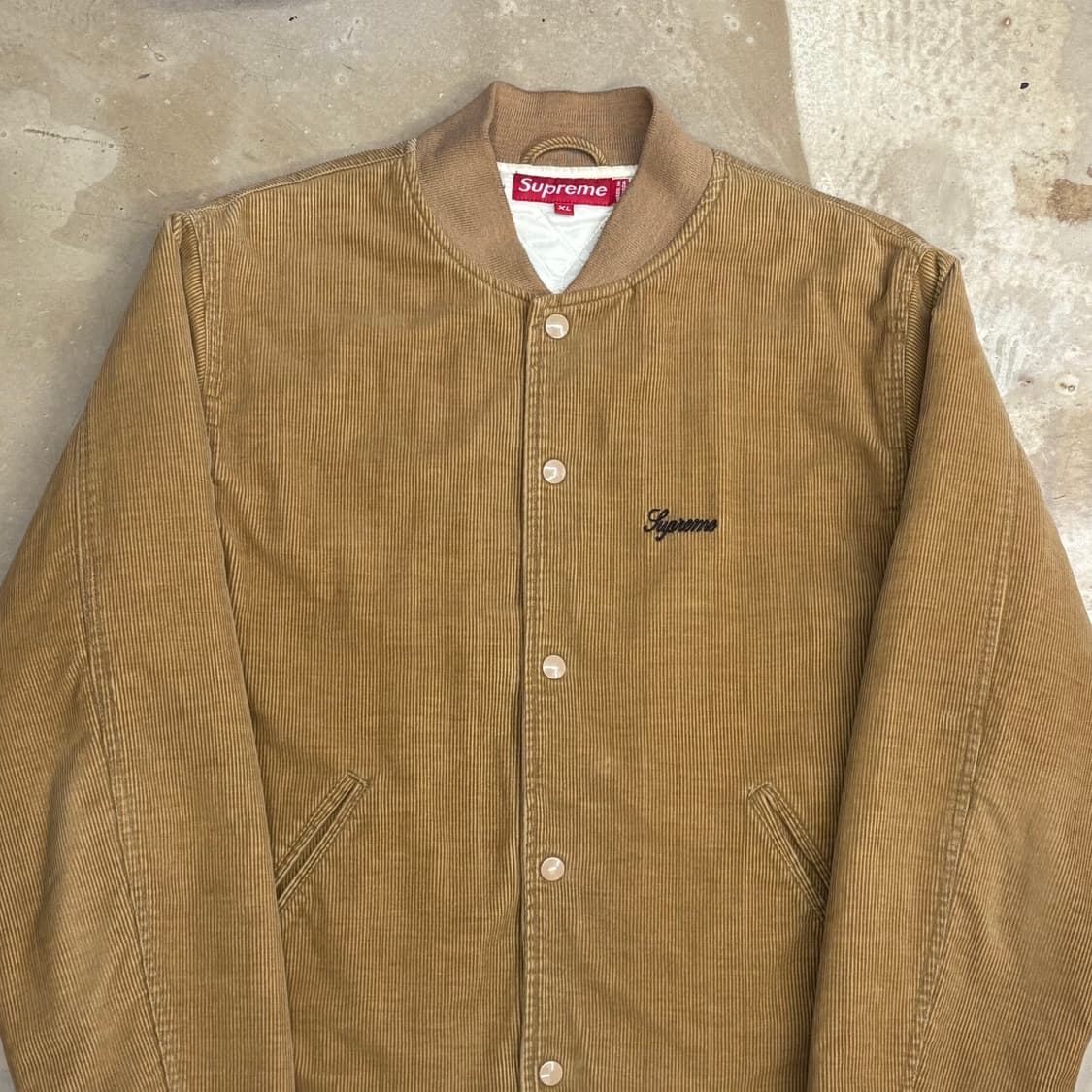 XL Supreme 브라운 코듀로이 스타디움 자켓 상품이미지1