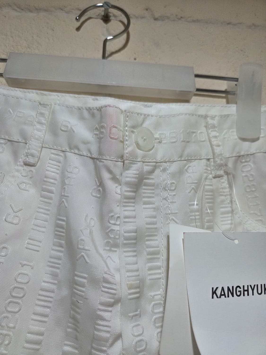 강혁 엠보싱 스트레이트 컷 트라우저 S 상품이미지3