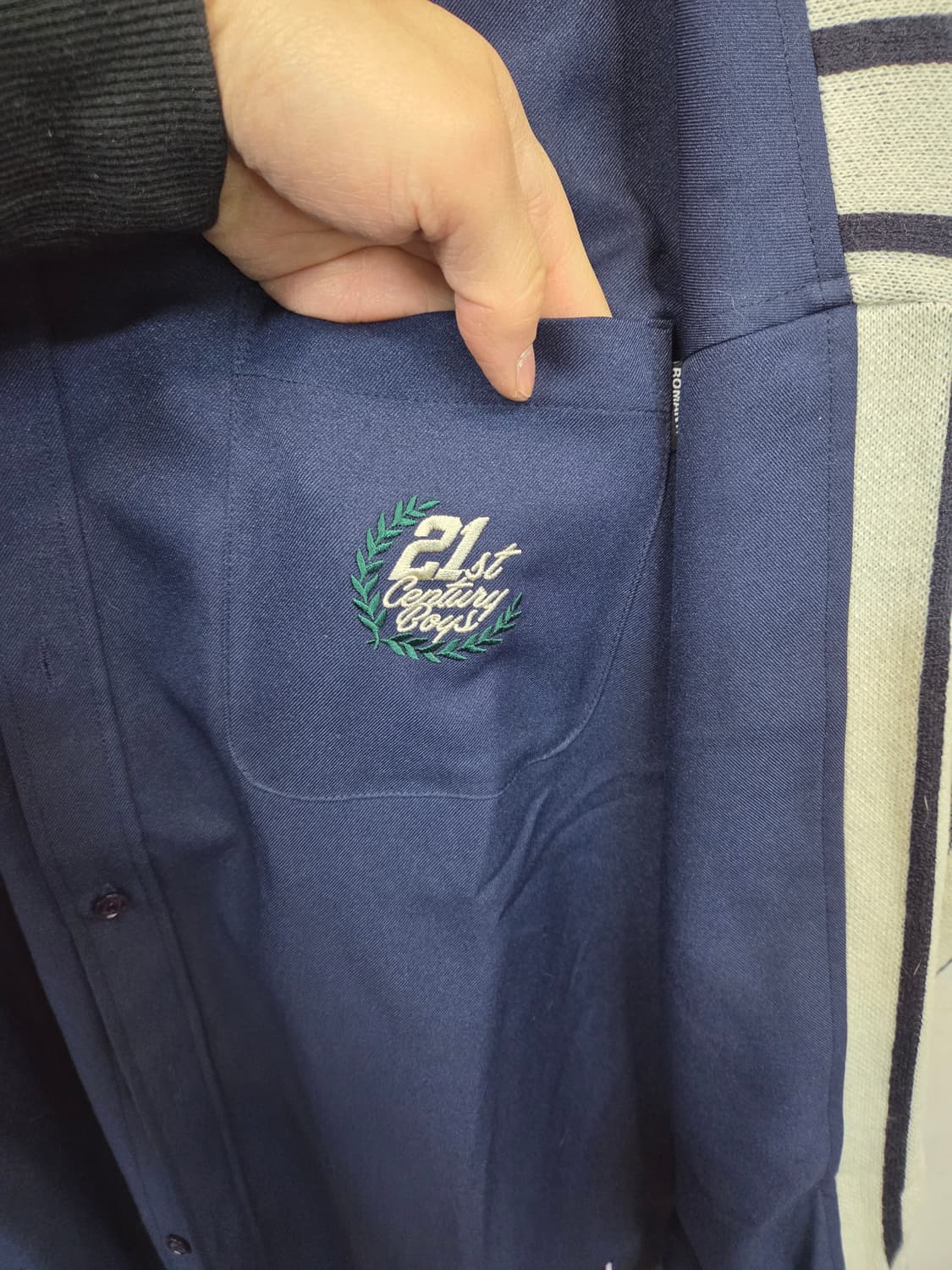 로맨틱크라운 패브릭 리버스 니트 셔츠 L 오버핏  상품이미지5