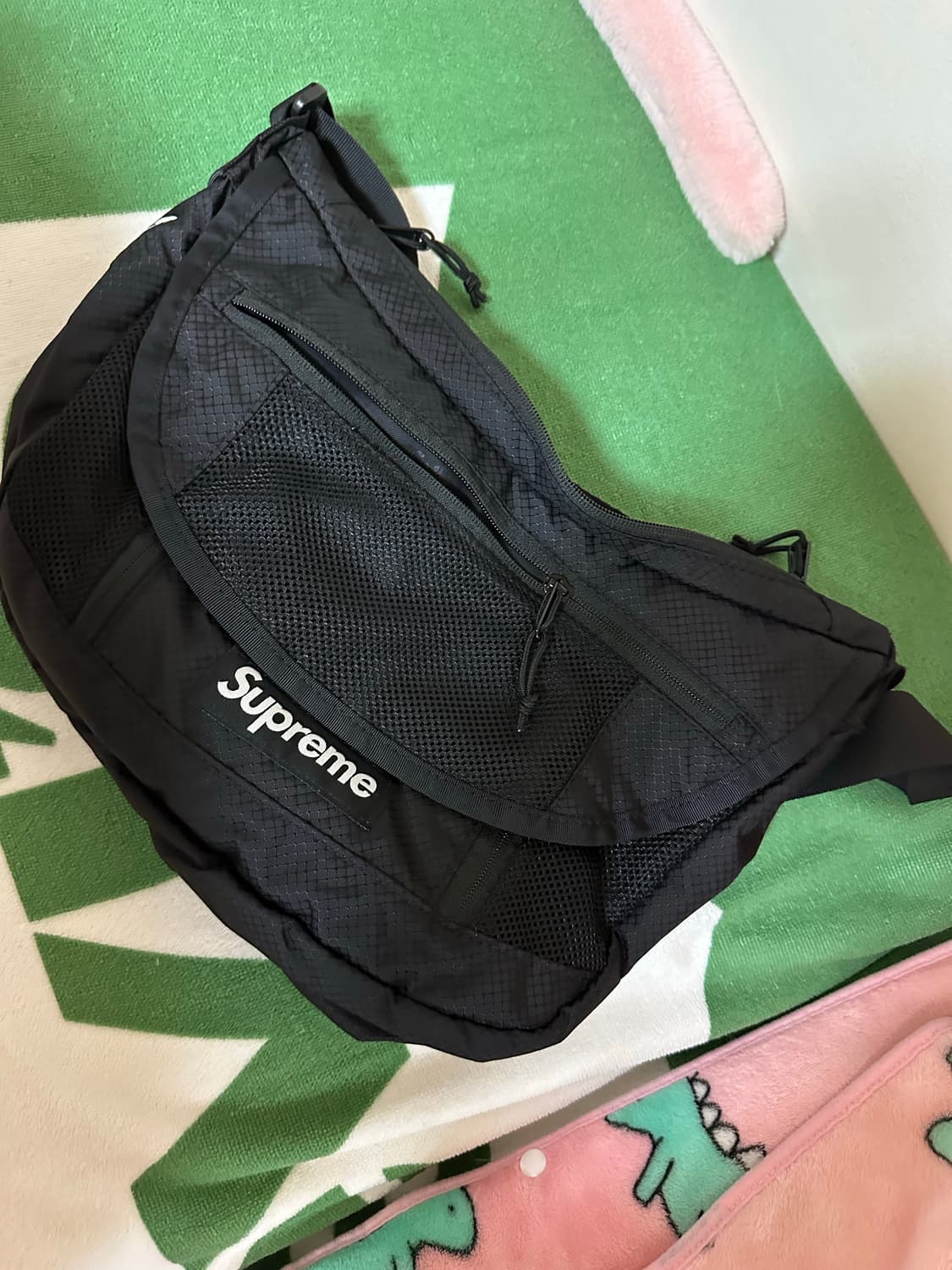 슈프림 스몰 메신저백 블랙 상품이미지2