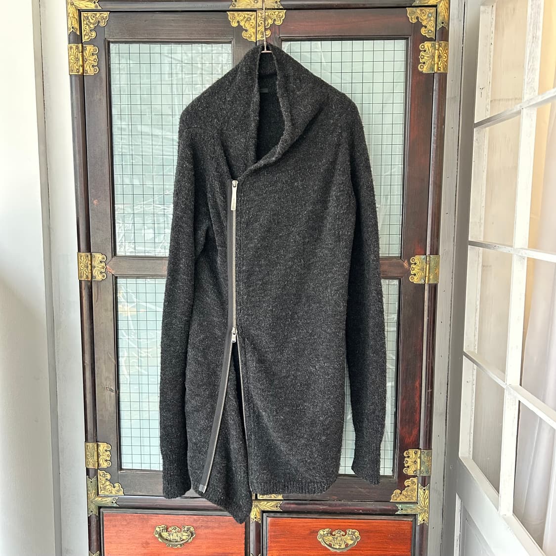 The viridi anne 축융 울 비대칭 집업 가디건 상품이미지1