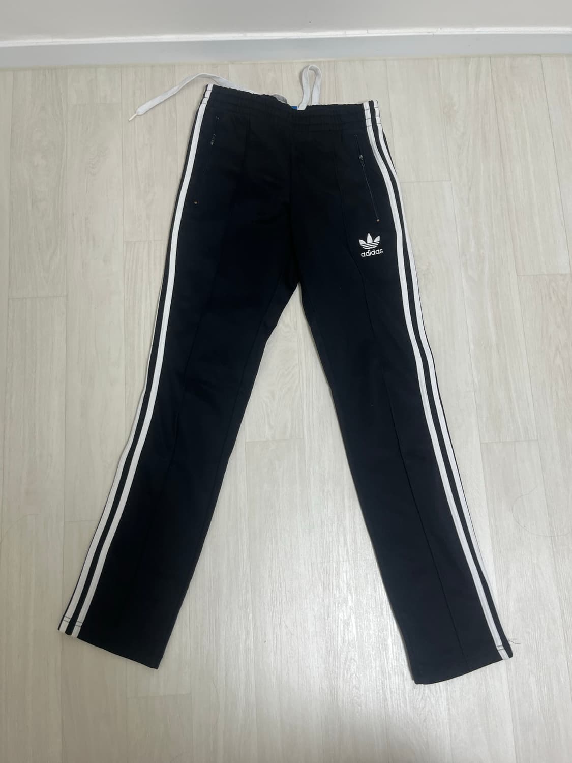 아디다스 오리지널 트랙 팬츠 블랙  상품이미지1