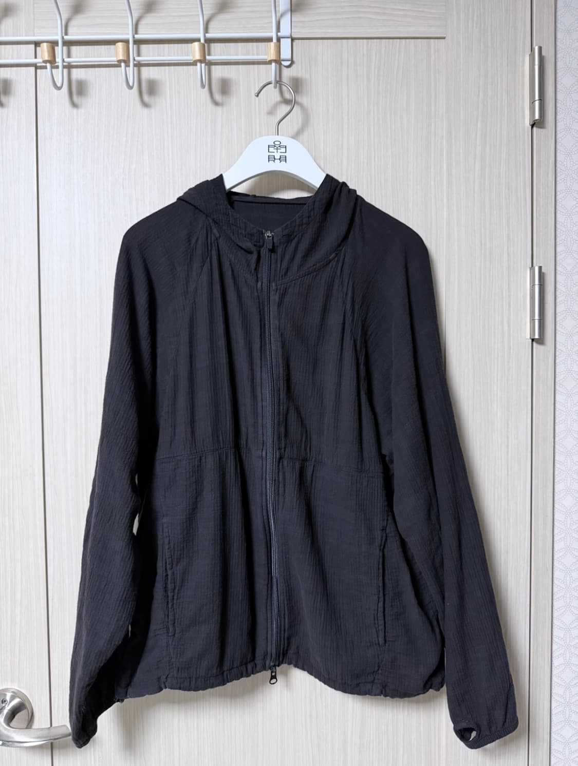 [3]폴리테루 휴먼인덱스 체크후디 파카 블랙 상품이미지1