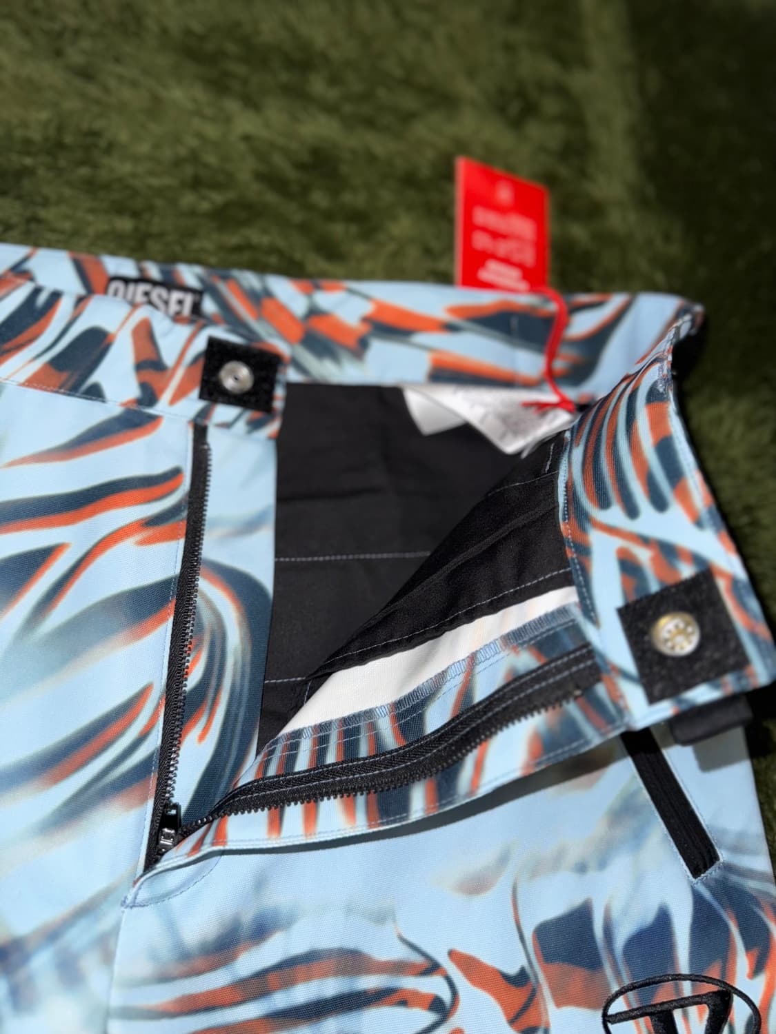 [32] 디젤 옵티컬 그래픽 엠브로더리 로고 부츠컷 팬츠 블루 상품이미지3