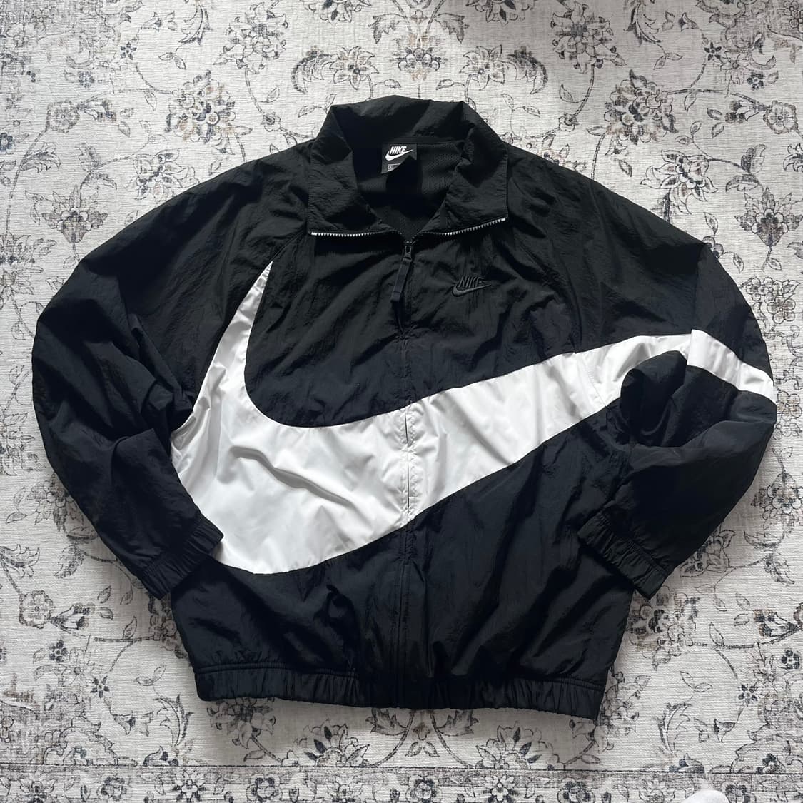 나이키 신형 빅로고 스우시 바람막이 상품이미지1