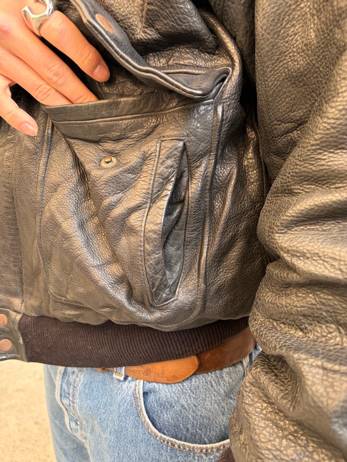 80’s Japanese cow-leather A-2 bomber 상품이미지7