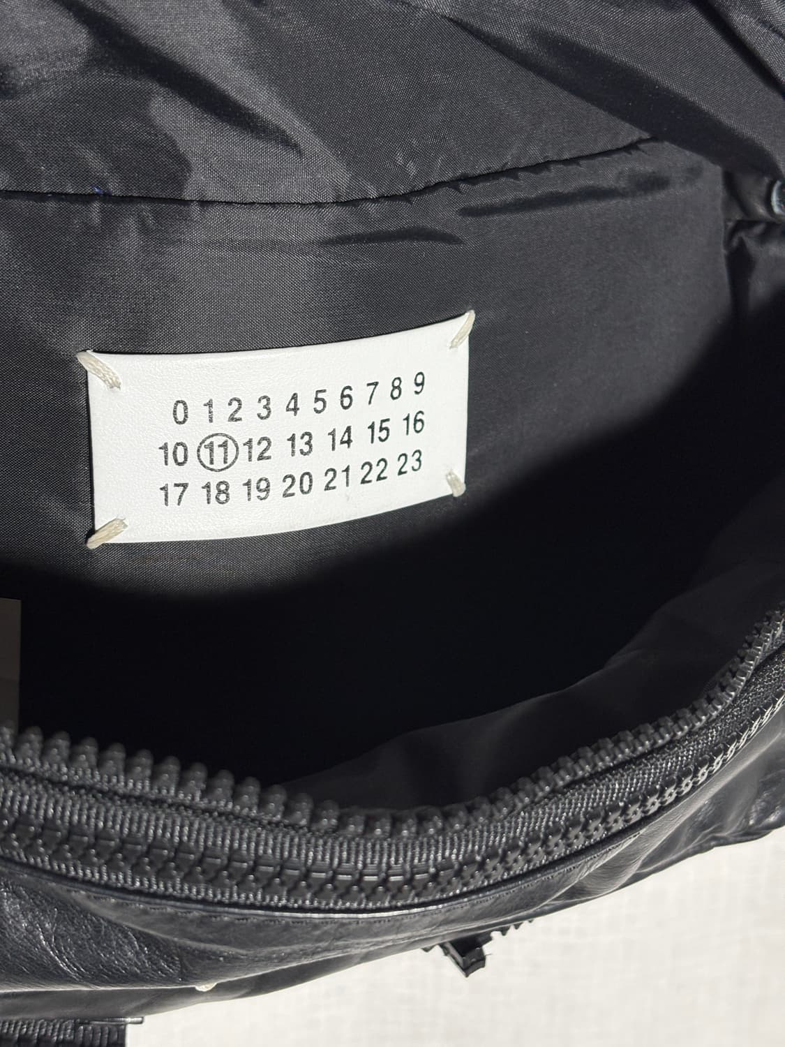 [OS] 메종 마르지엘라 투웨이 레더 바디 백 상품이미지4