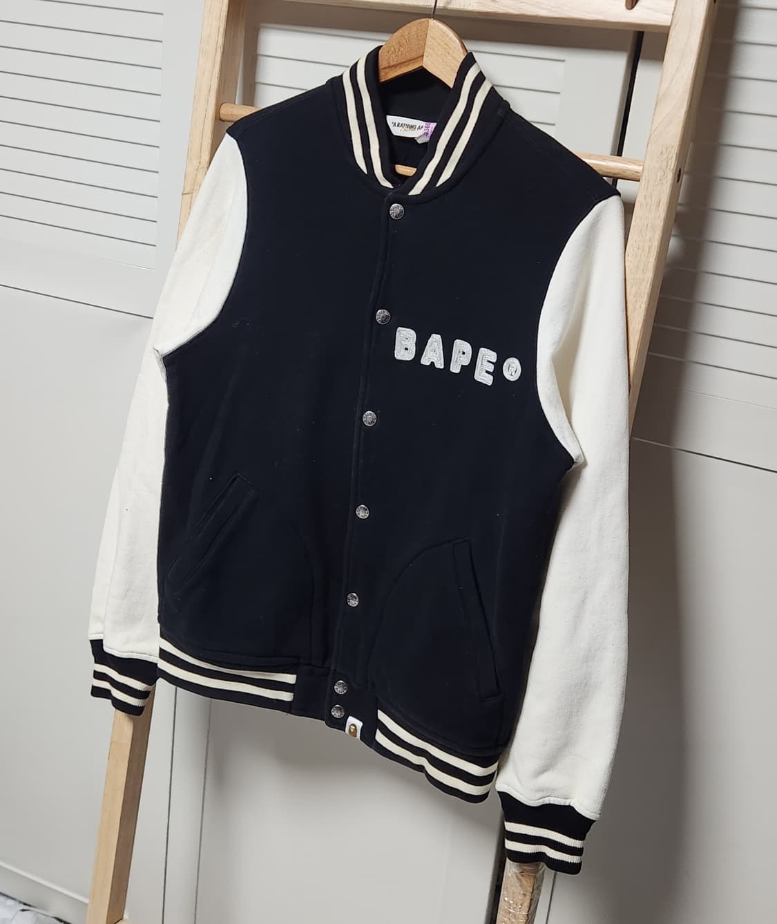 베이프 빅로고 바시티 자켓 상품이미지3