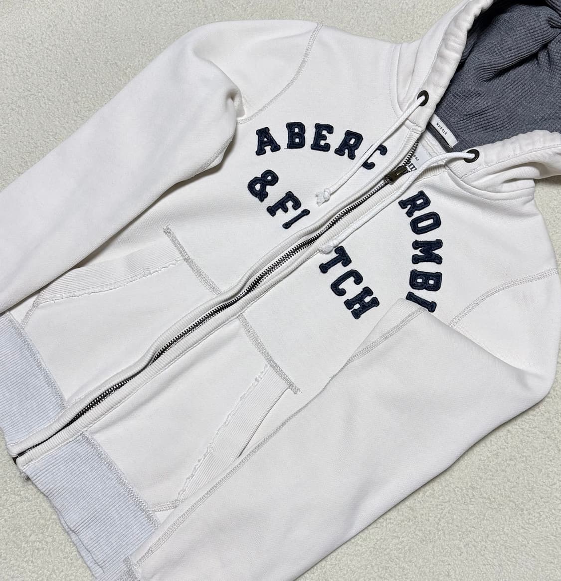 아베크롬비 화이트 네이비 후드집업 상품이미지4