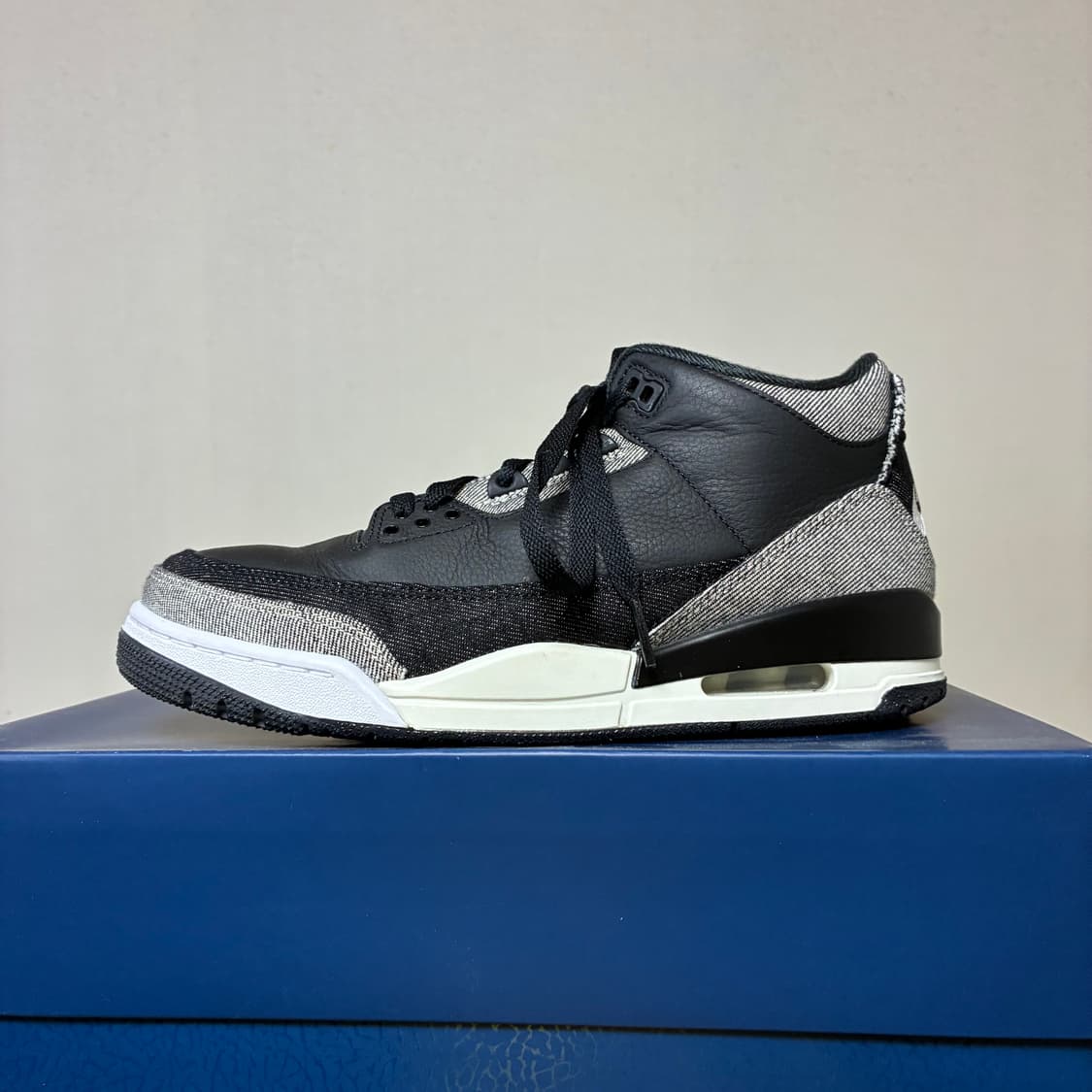 [260]나이키x리바이스 에어조던3 블랙 데님 상품이미지2