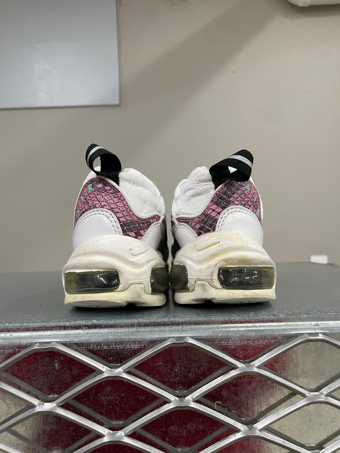 나이키 우먼스 에어맥스 98 스네이크 스킨 카모 230 상품이미지3