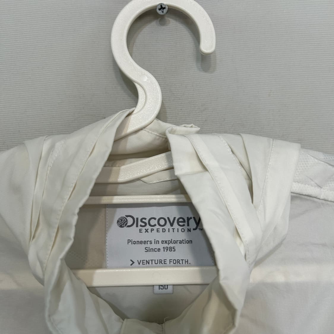 디스커버리 22SS 키즈 바람막이 150 상품이미지3
