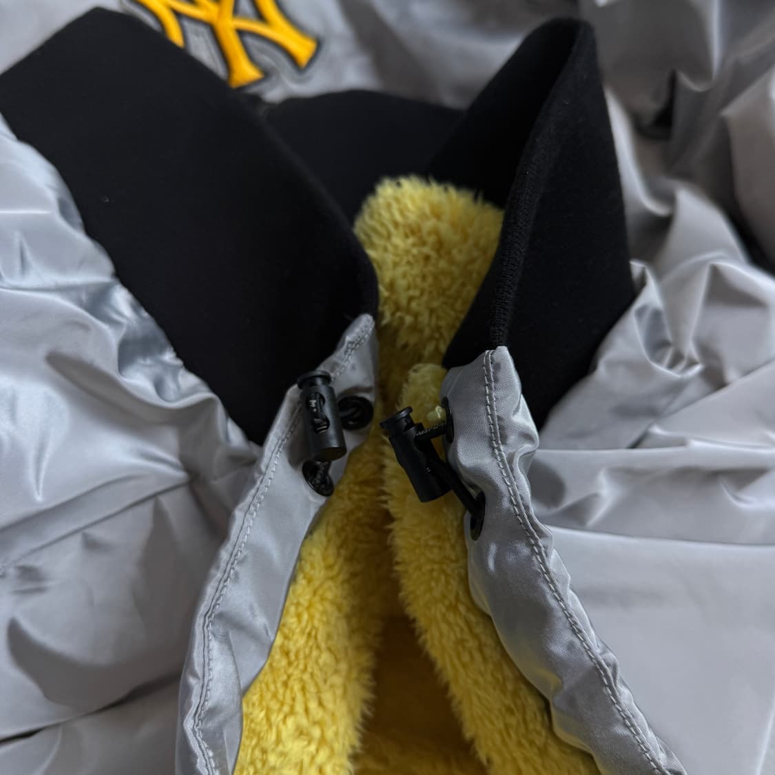 MLB 양키스 사틴 유광 실버 봄버 ma-1 항공점퍼 자켓 상품이미지6