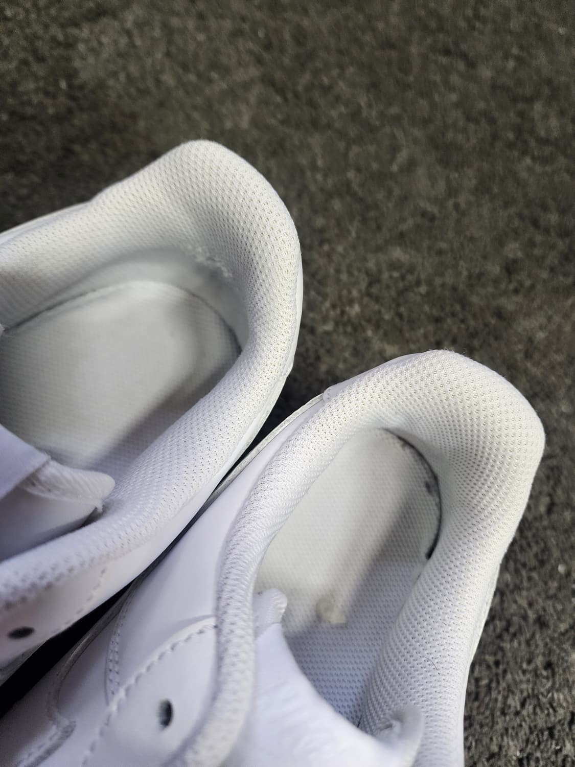 나이키 에어포스1 로우 화이트 275사이즈 상품이미지4